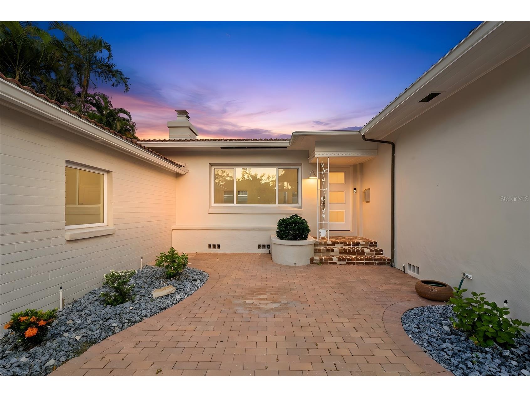 860 Snell Isle Boulevard NE Saint Petersburg FL 33704 A4665216 image3