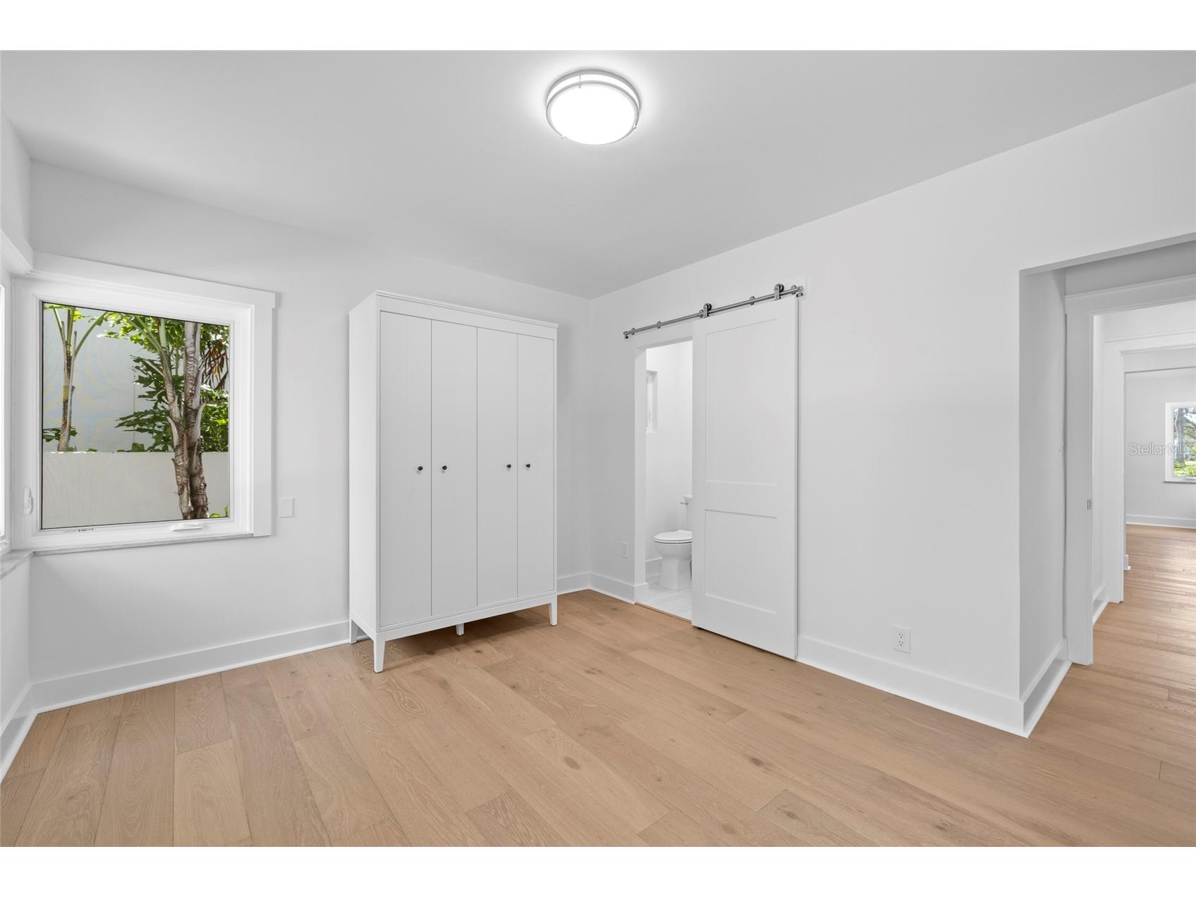 860 Snell Isle Boulevard NE Saint Petersburg FL 33704 A4665216 image38