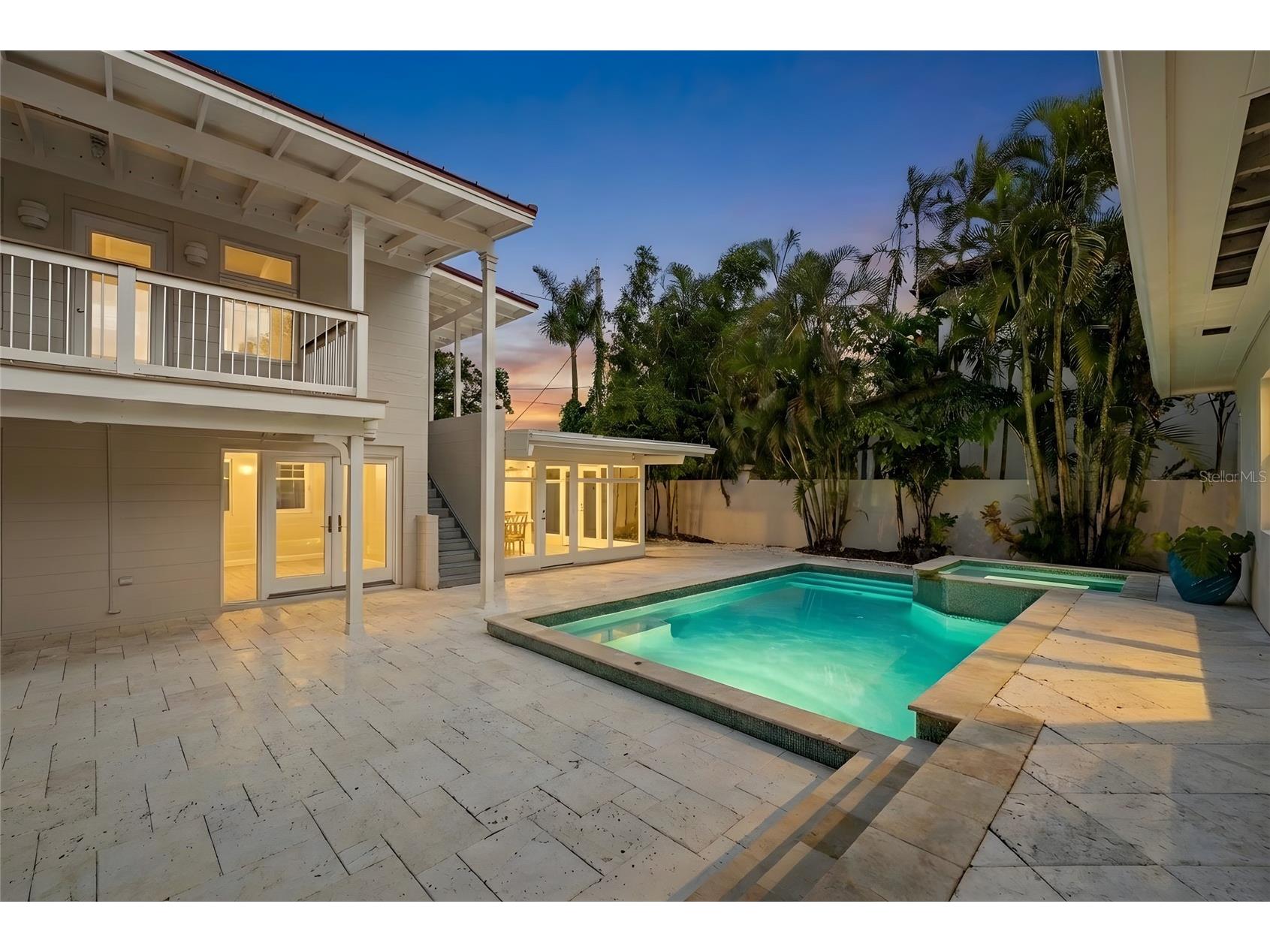 860 Snell Isle Boulevard NE Saint Petersburg FL 33704 A4665216 image4