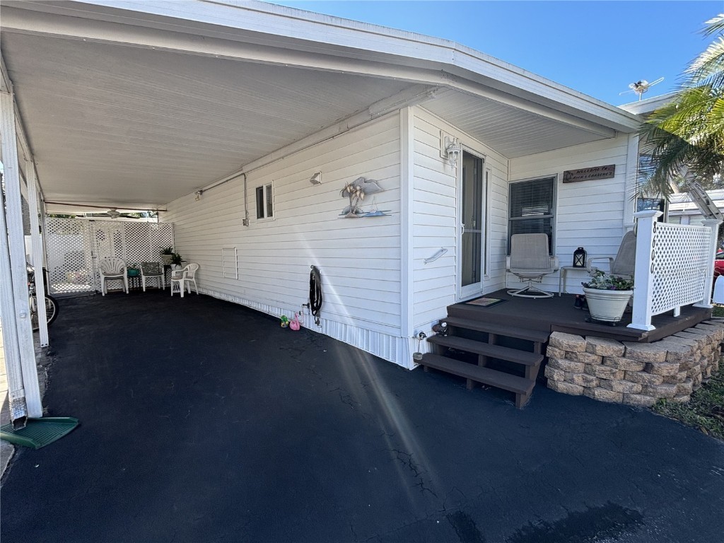 8600 42nd Place N #11 Saint Petersburg FL 33709 U8230045 image1