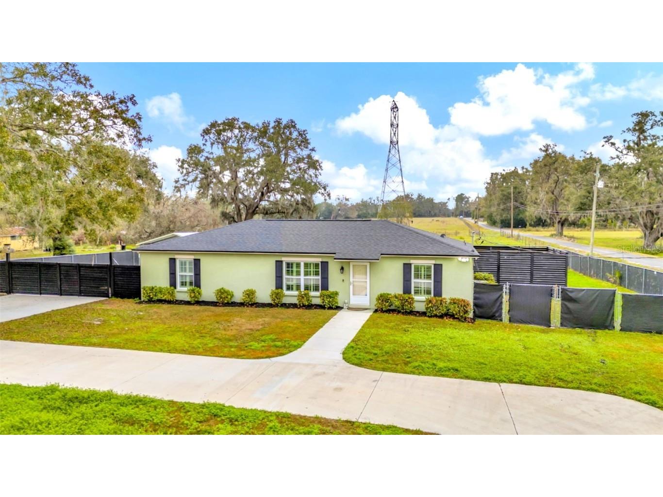 8600 W Knights Griffin Road Plant City FL 33565 S5119566 image1