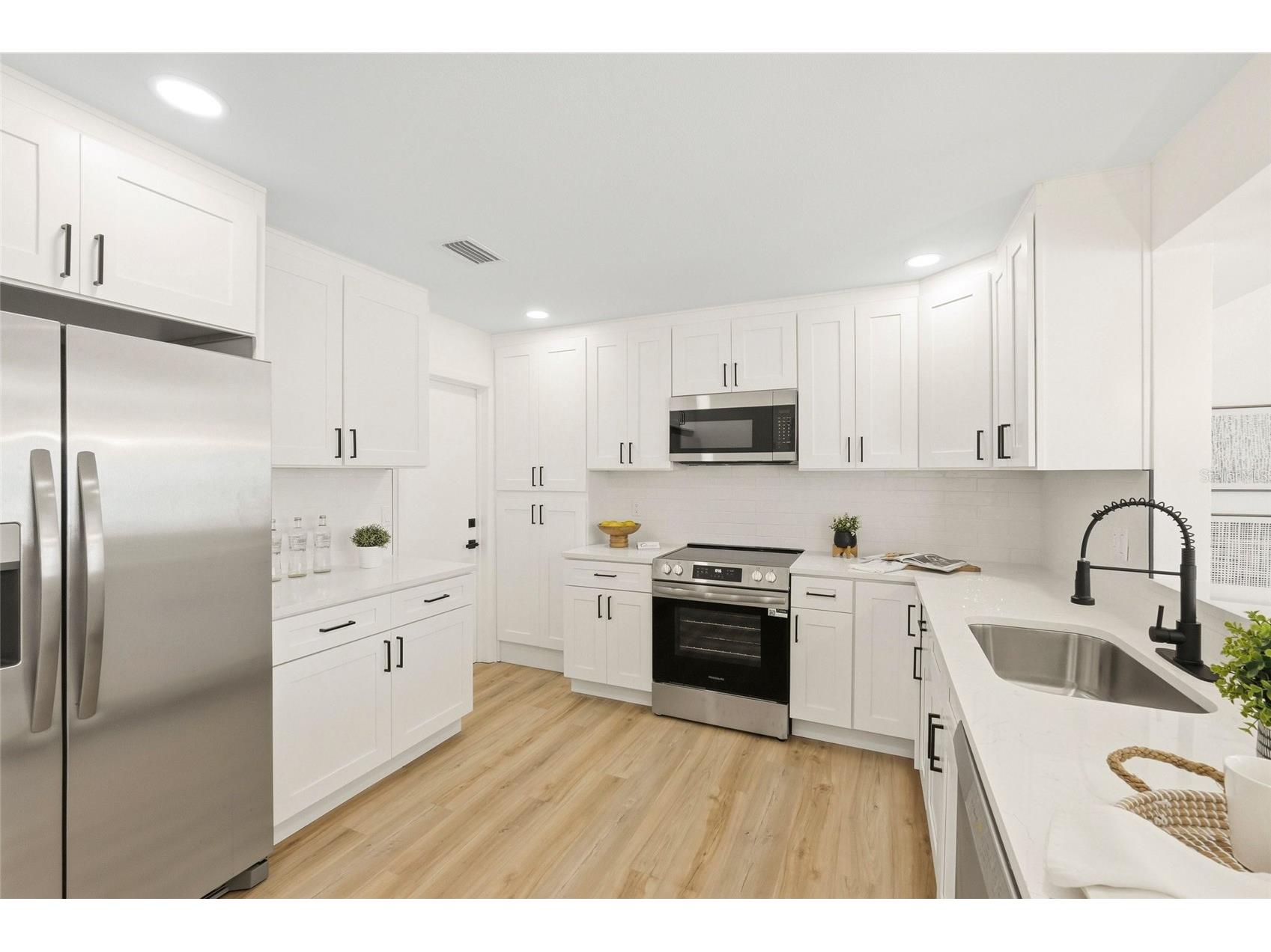 8601 139th Street Seminole FL 33776 TB8506207 image10