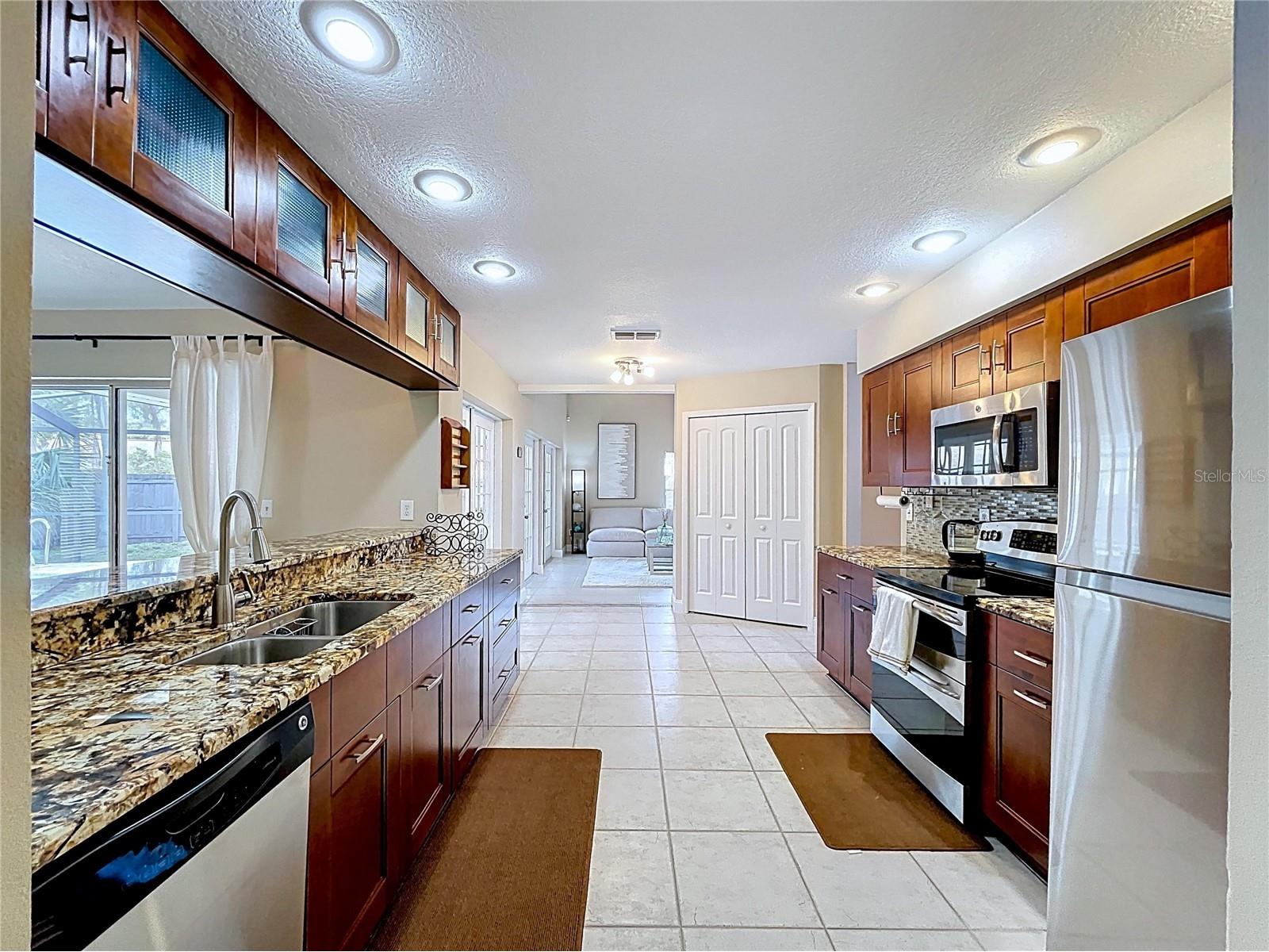 8601 Chadwick Drive Tampa FL 33635 TB8478319 image19