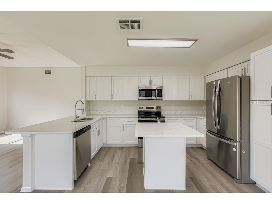 8601 Flowing Brook Court Tampa FL 33635 TB8428346 image8