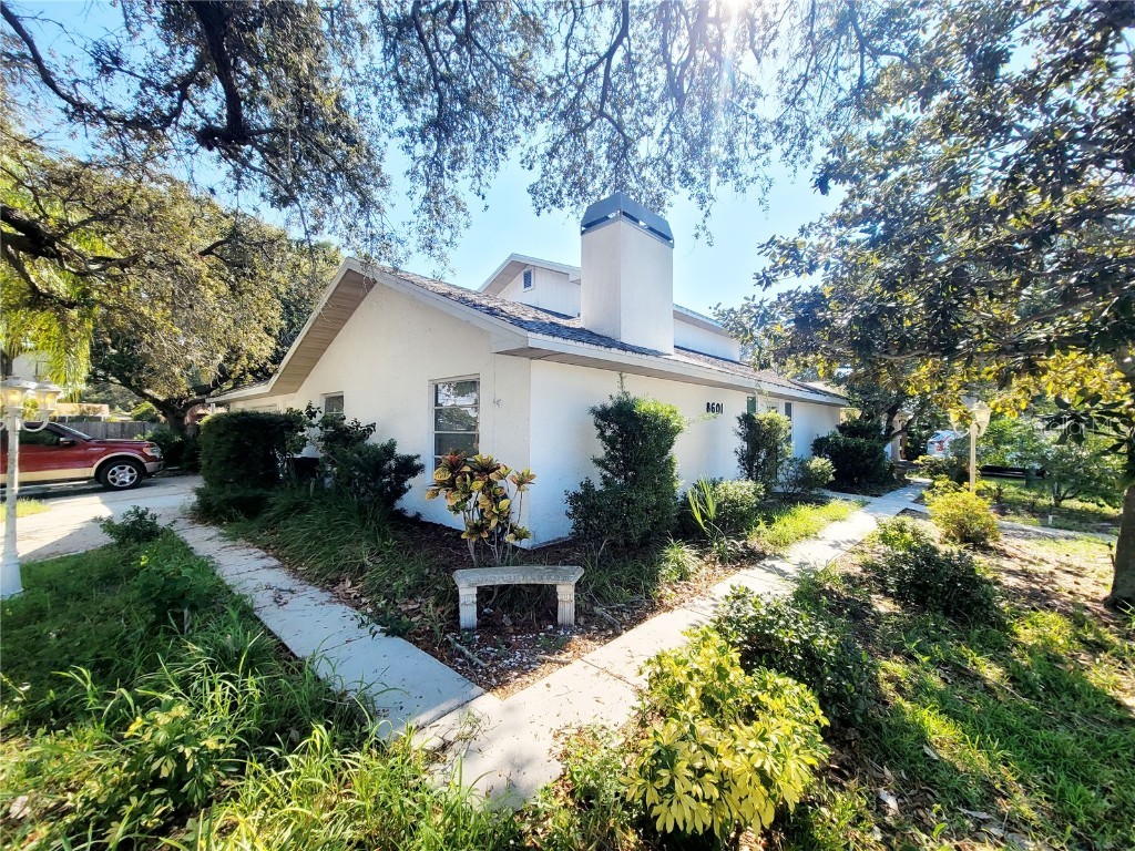 8601 Pinetree Drive S Seminole FL 33772 U8213557 image1