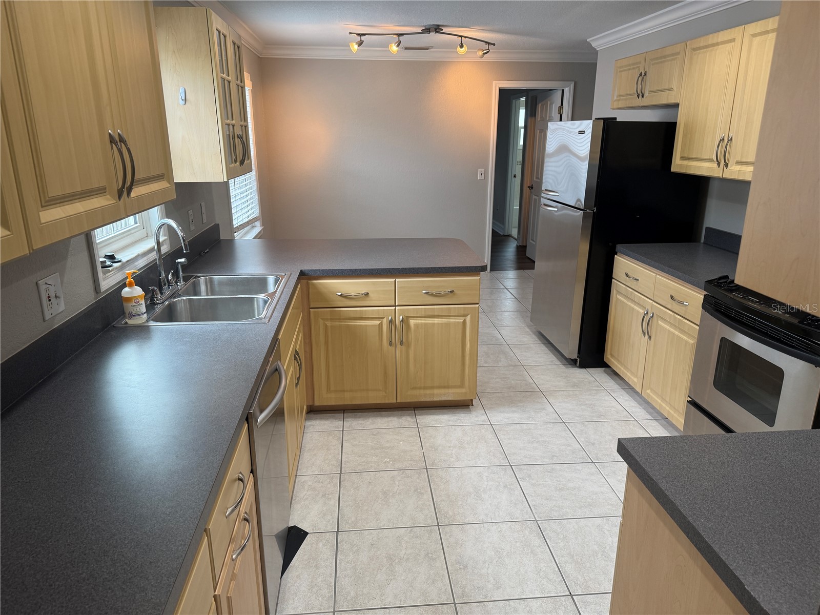 8601 Rue Chateau Drive Largo FL 33777 TB8502364 image4