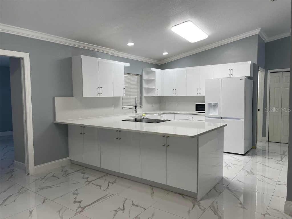 8601 Twin Lakes Boulevard Tampa FL 33614 TB8328260 image11