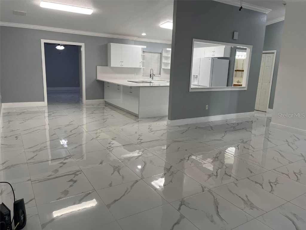 8601 Twin Lakes Boulevard Tampa FL 33614 TB8328260 image13