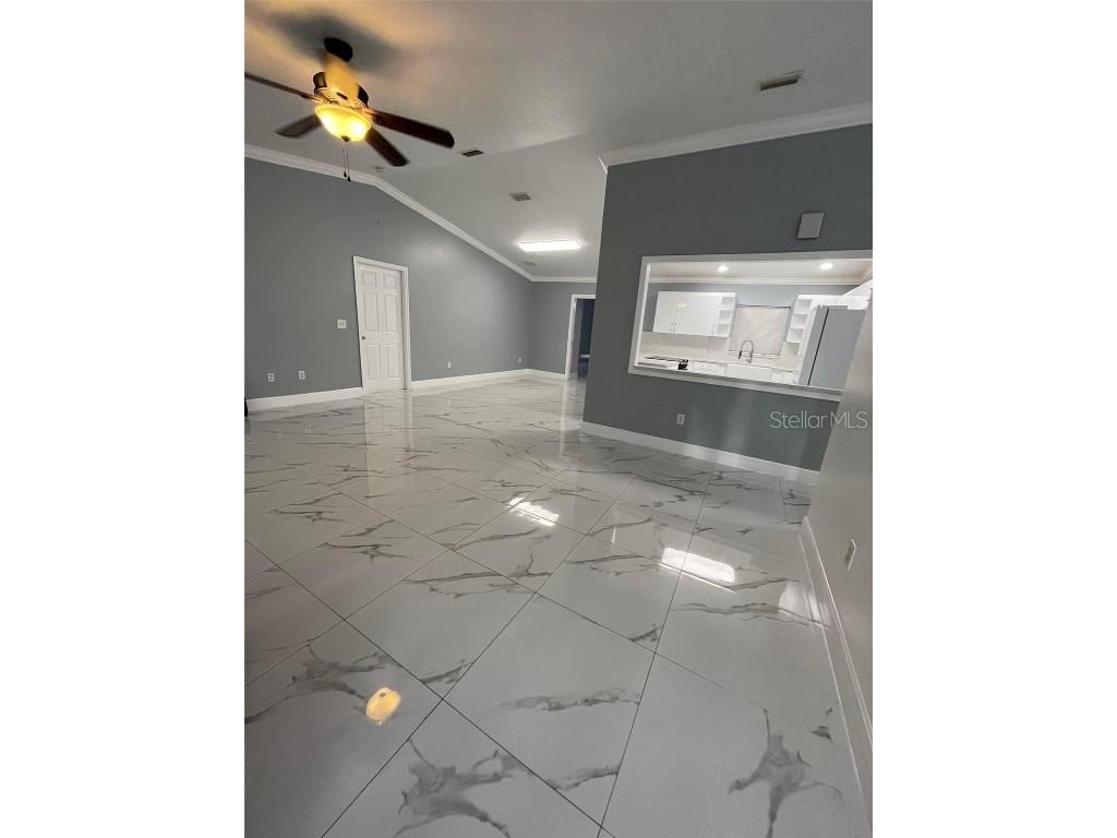 8601 Twin Lakes Boulevard Tampa FL 33614 TB8328260 image3