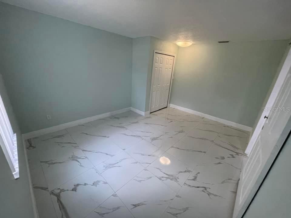 8601 Twin Lakes Boulevard Tampa FL 33614 TB8328260 image36