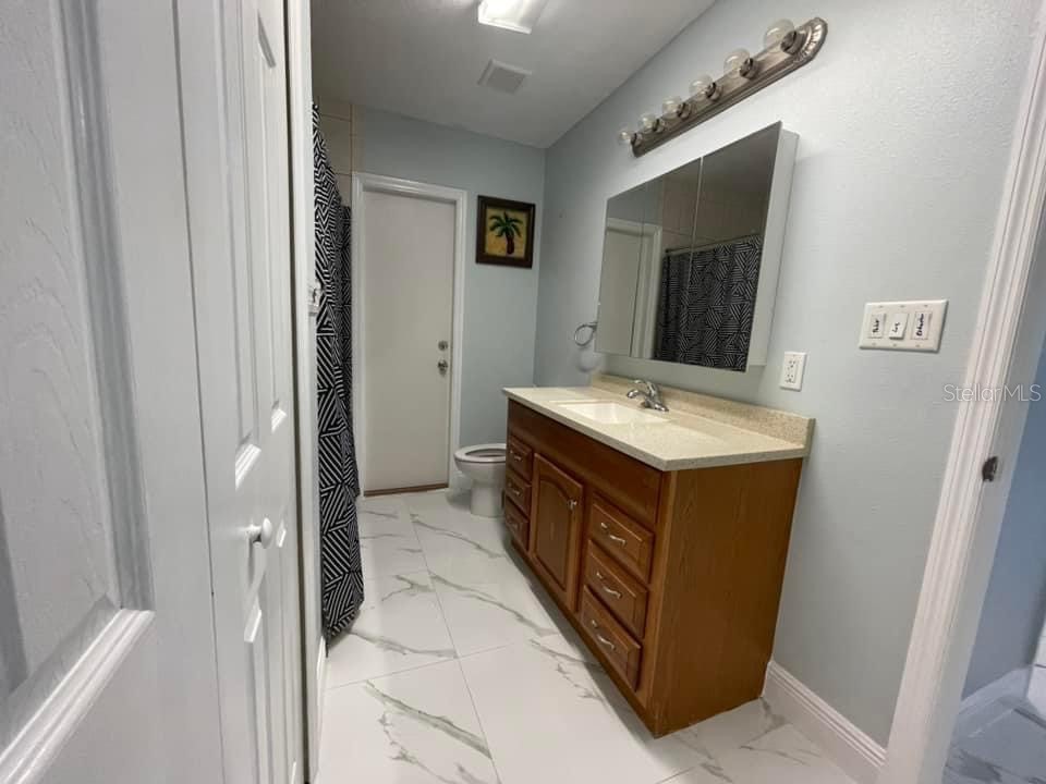 8601 Twin Lakes Boulevard Tampa FL 33614 TB8328260 image41