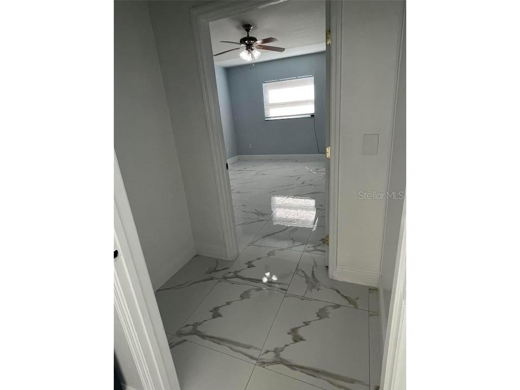 8601 Twin Lakes Boulevard Tampa FL 33614 TB8328260 image56