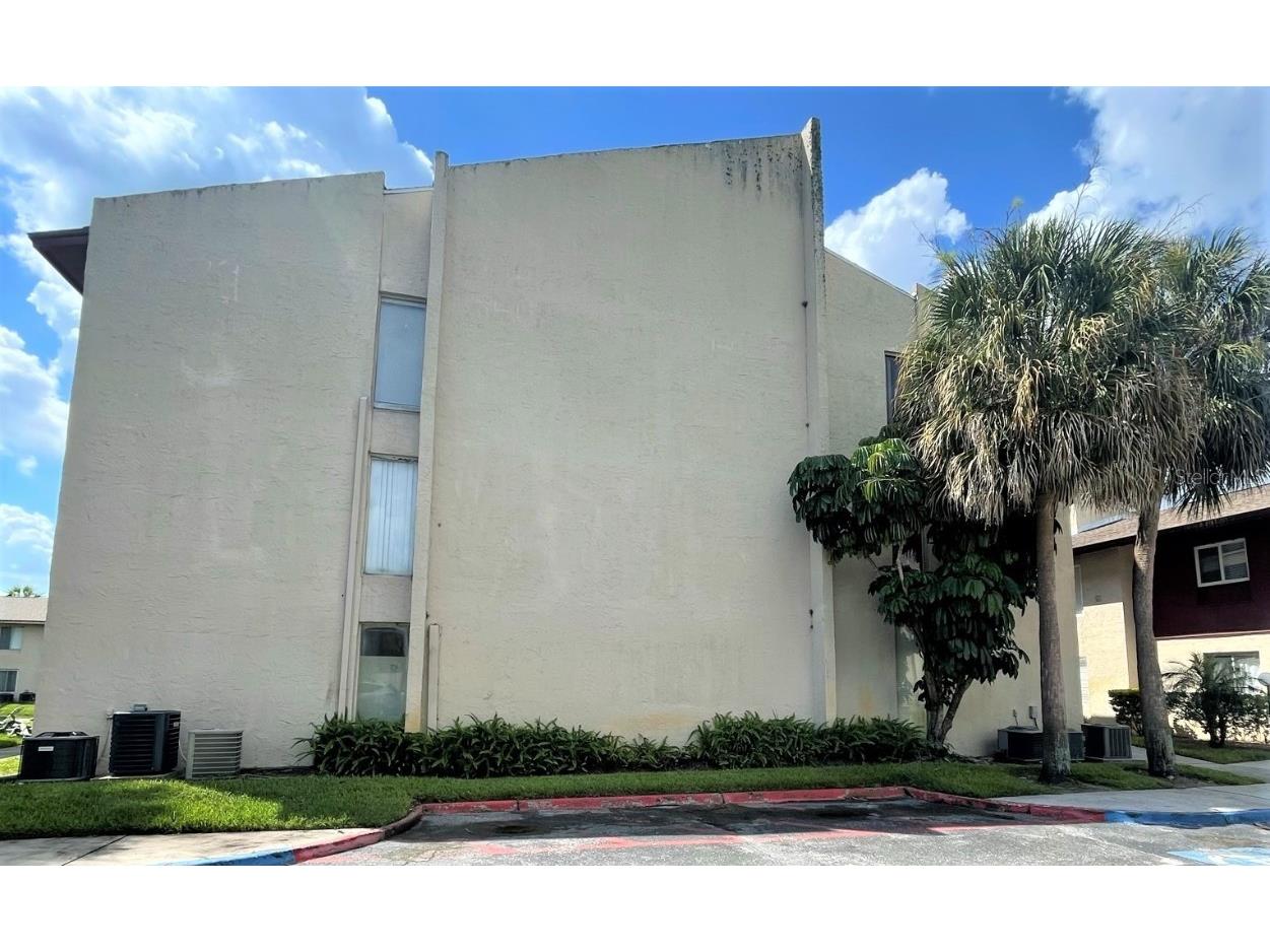 8602 Champlain Court #92 Tampa FL 33614 T3472183 image1