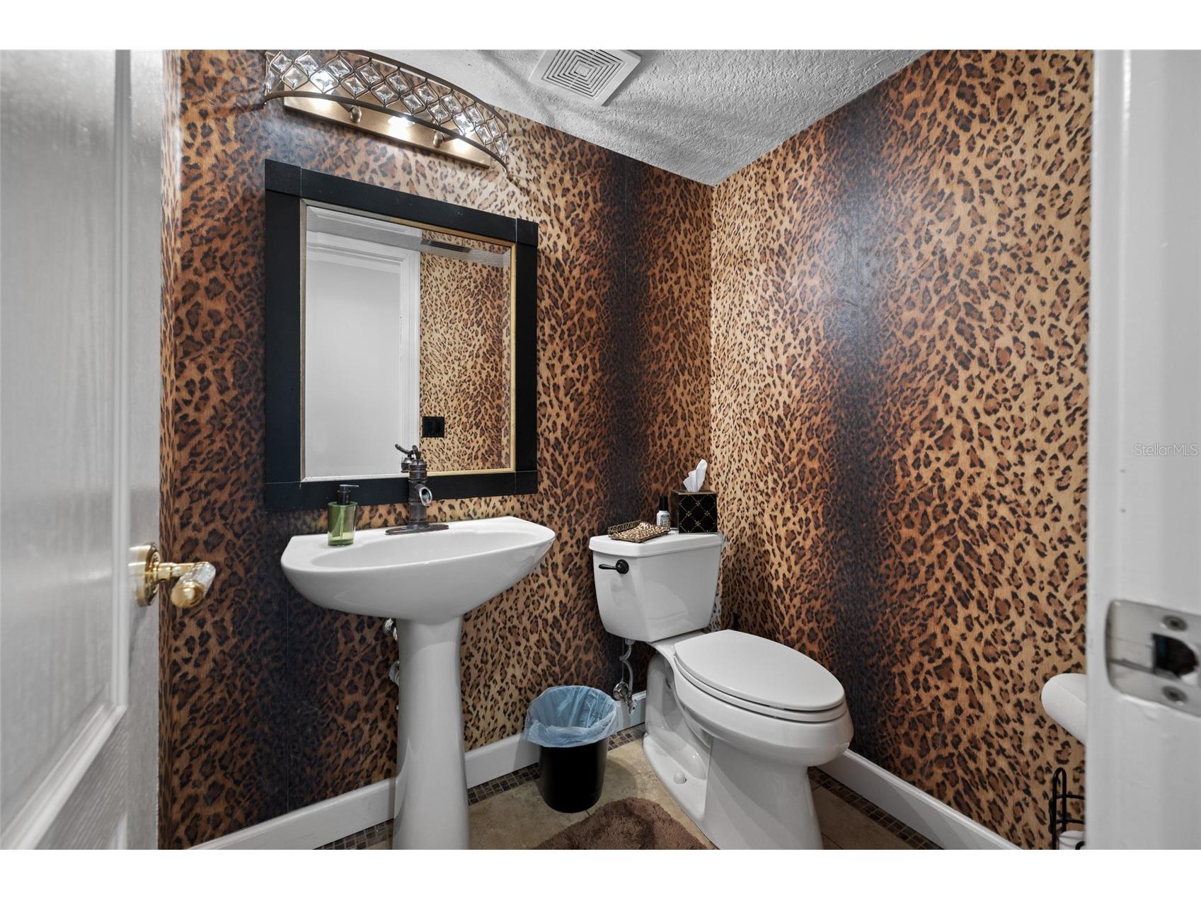 8602 Leighton Drive Tampa FL 33614 TB8471004 image12