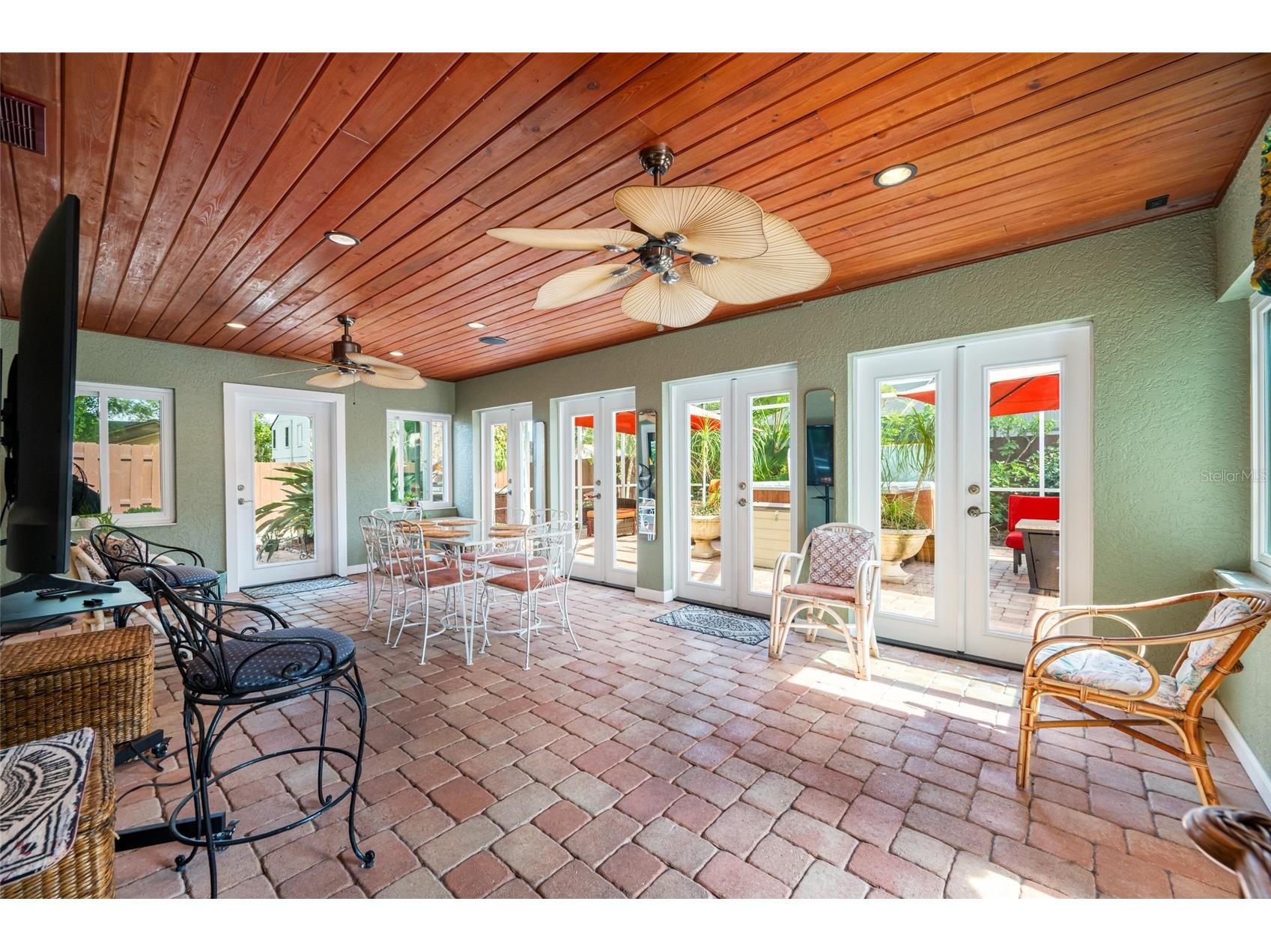 8602 Leighton Drive Tampa FL 33614 TB8471004 image29