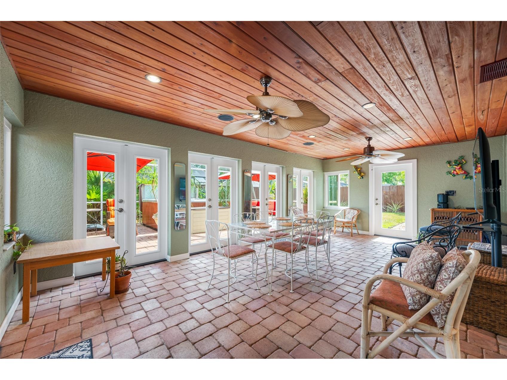 8602 Leighton Drive Tampa FL 33614 TB8471004 image30