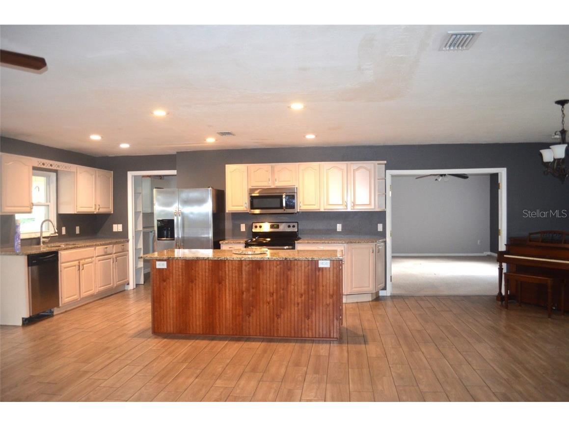 8604 NW 1st Avenue Gainesville FL 32607 GC527089 image7