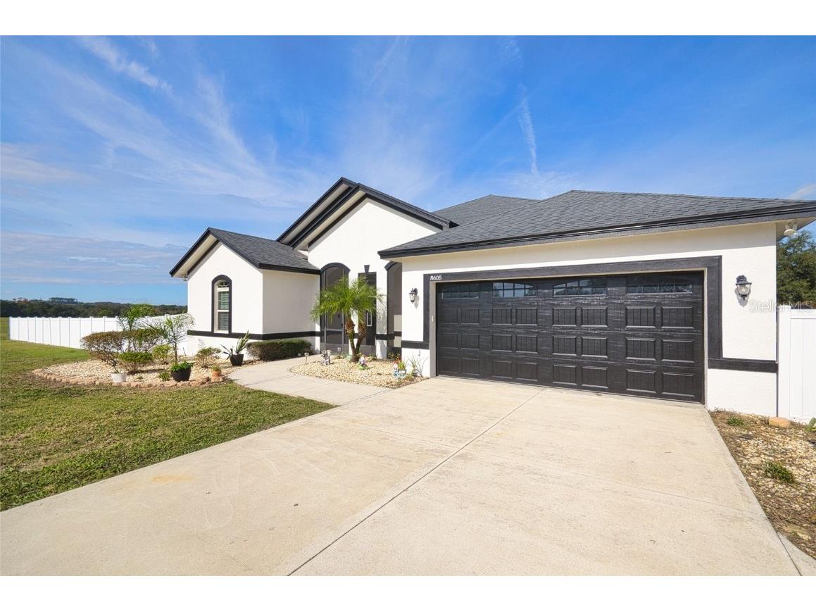8605 23rd Street Zephyrhills FL 33540 U8224883 image1
