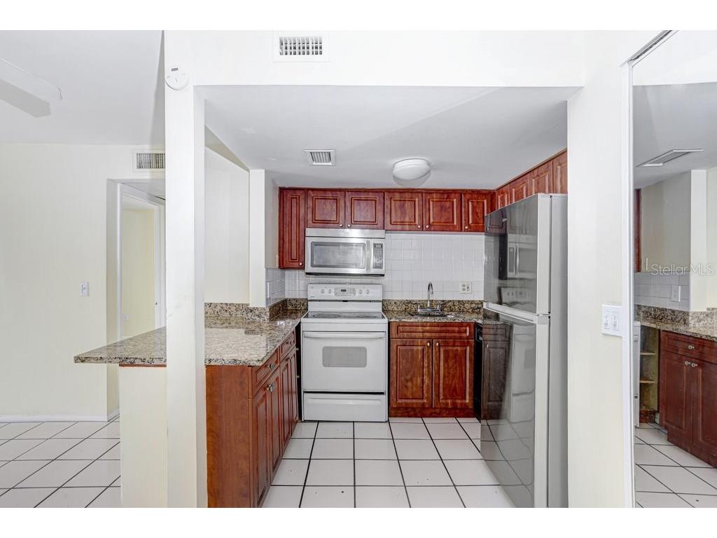 8605 Huron Court #33 Tampa FL 33614 TB8481552 image5