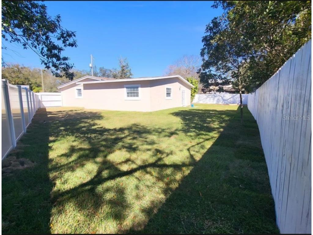 8605 May Circle Tampa FL 33614 A4677046 image2