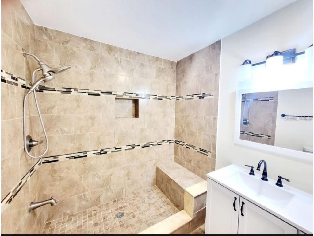 8605 May Circle Tampa FL 33614 A4677046 image3