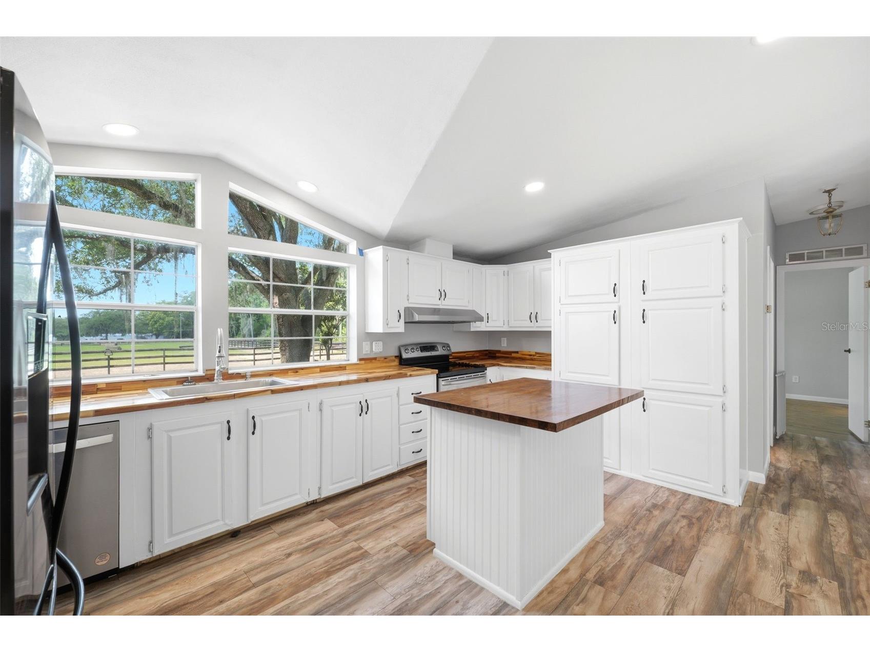 8606 Boyt Road Zephyrhills FL 33540 W7885006 image12