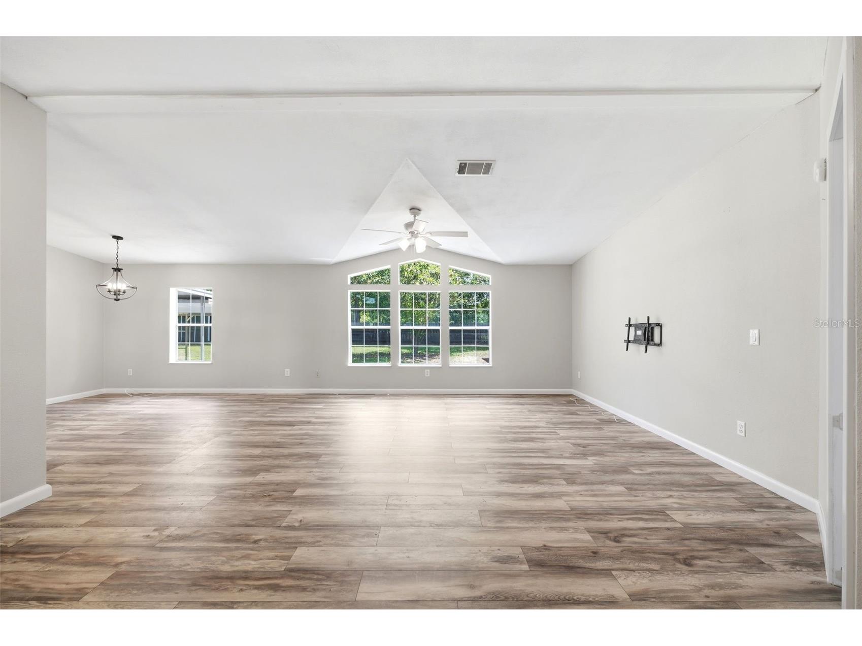 8606 Boyt Road Zephyrhills FL 33540 W7885006 image9