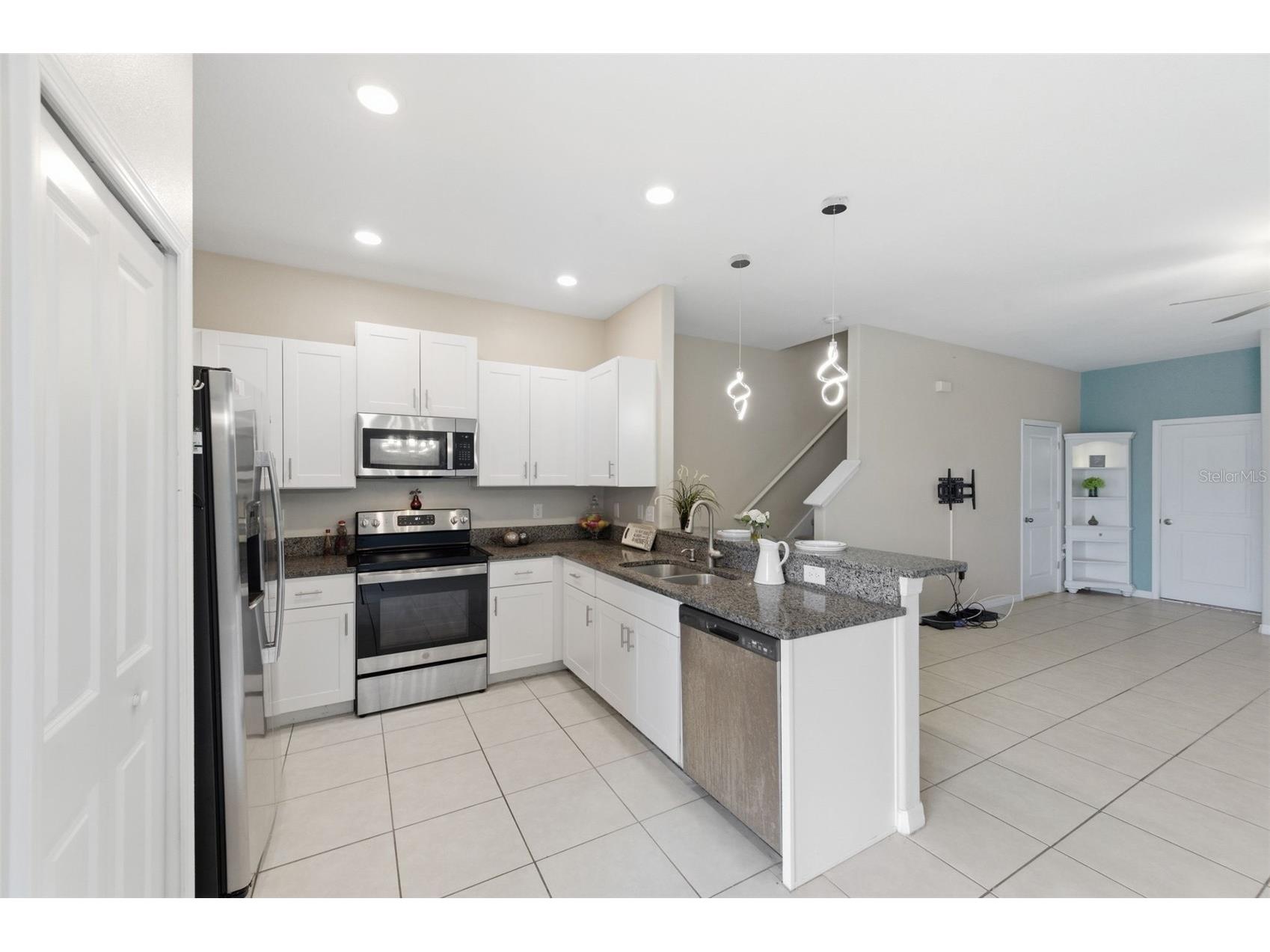 8606 Reedville Street New Port Richey FL 34654 - WEST MOON LAKE W7883980 image12