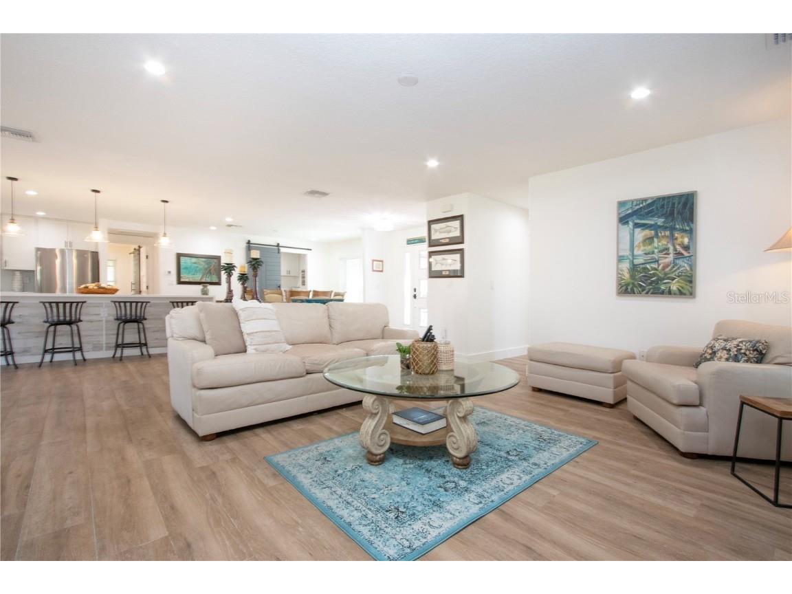 8607 50th Avenue W Bradenton FL 34210 A4670602 image13