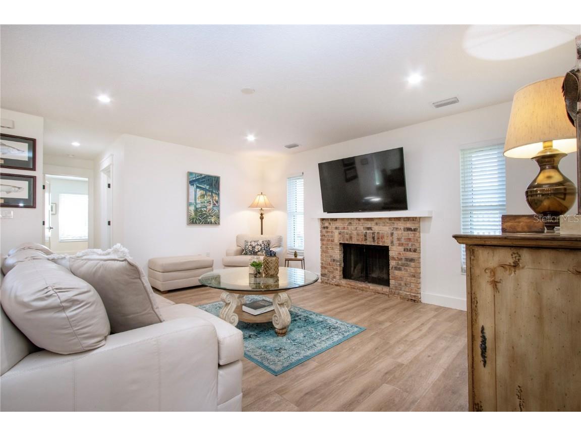 8607 50th Avenue W Bradenton FL 34210 A4670602 image14