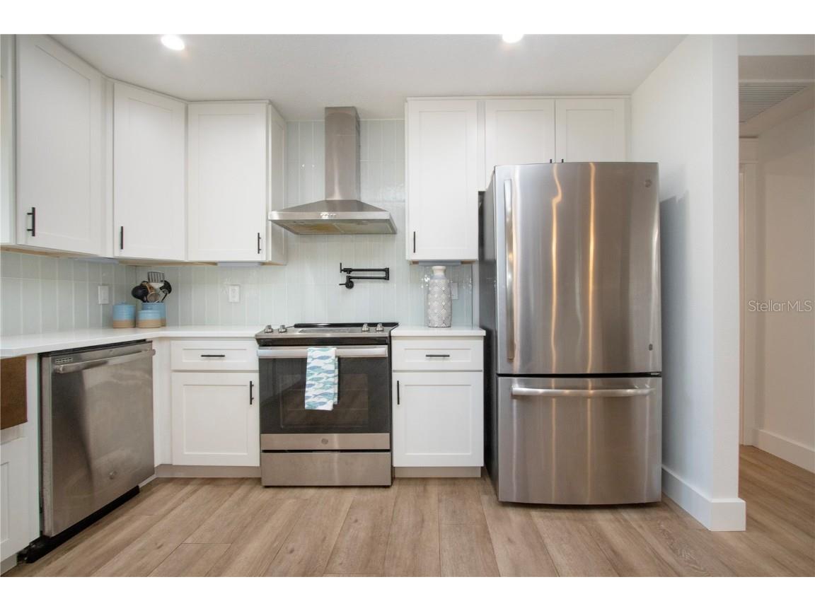 8607 50th Avenue W Bradenton FL 34210 A4670602 image30