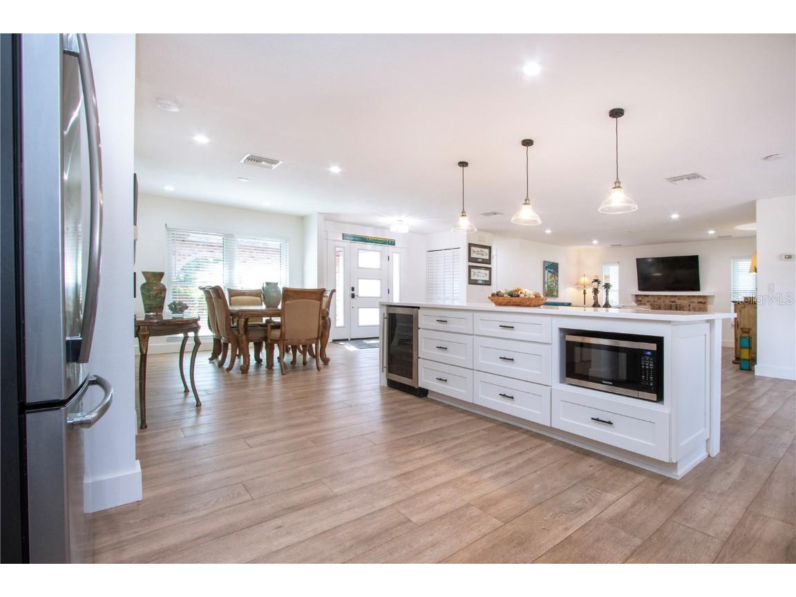 8607 50th Avenue W Bradenton FL 34210 A4670602 image35