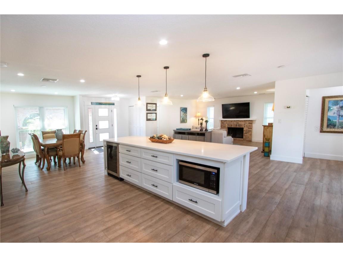 8607 50th Avenue W Bradenton FL 34210 A4670602 image36