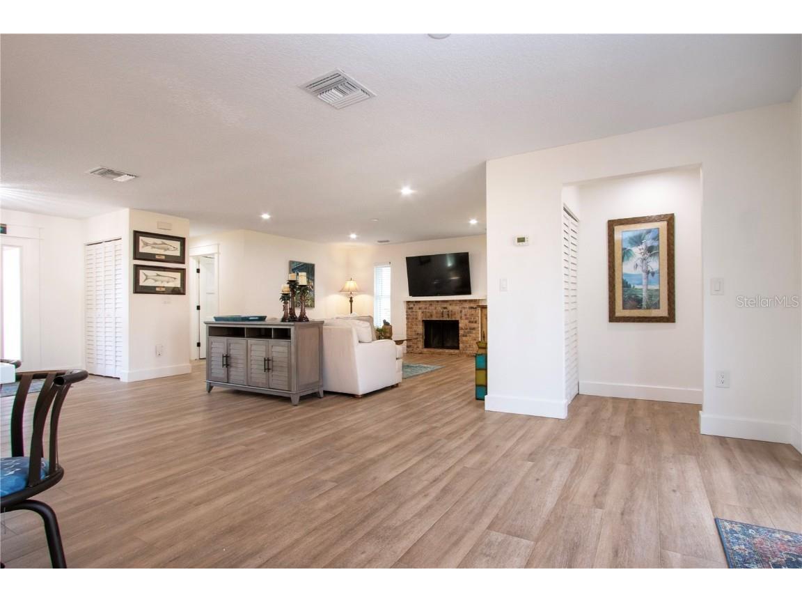 8607 50th Avenue W Bradenton FL 34210 A4670602 image37