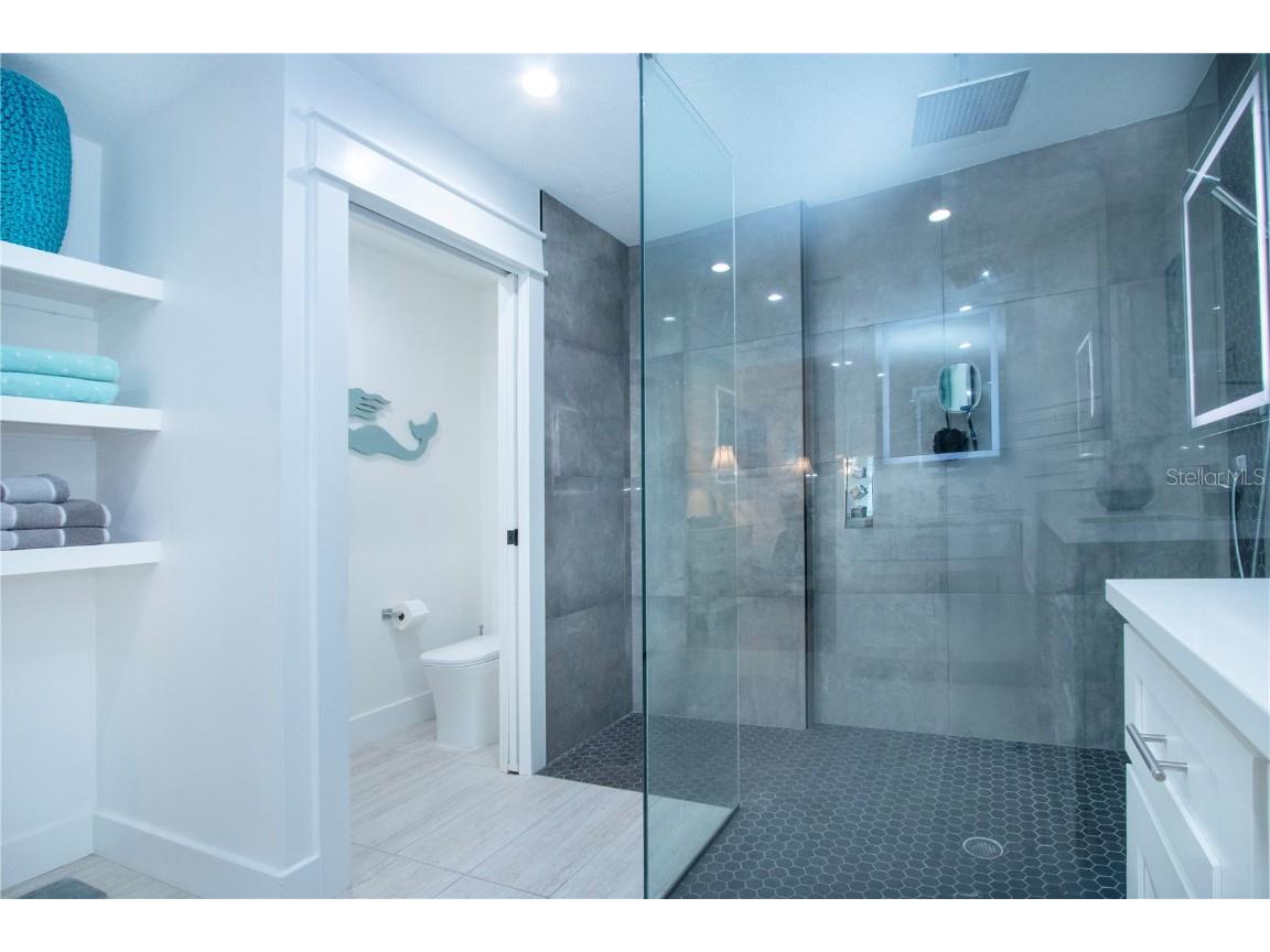 8607 50th Avenue W Bradenton FL 34210 A4670602 image50