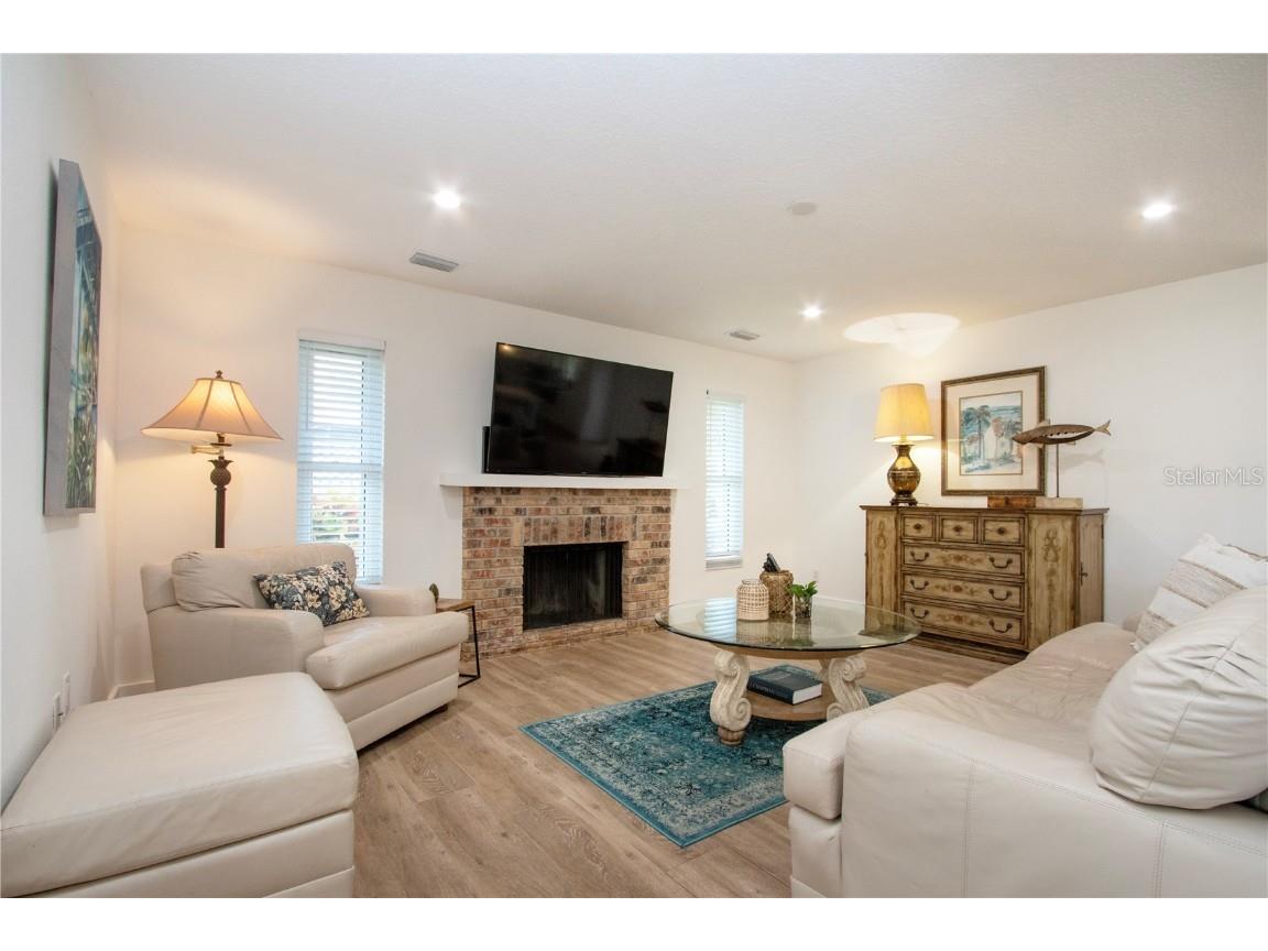 8607 50th Avenue W Bradenton FL 34210 A4670602 image7