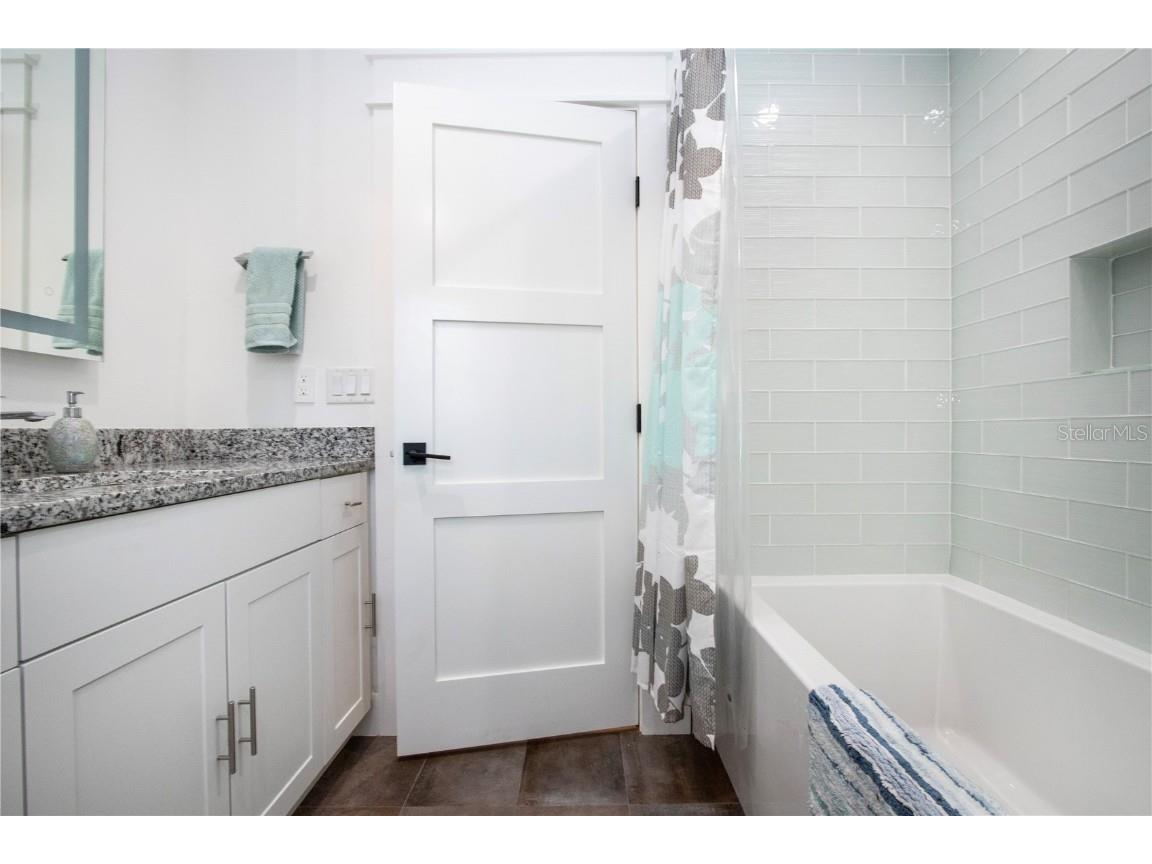 8607 50th Avenue W Bradenton FL 34210 A4670602 image77