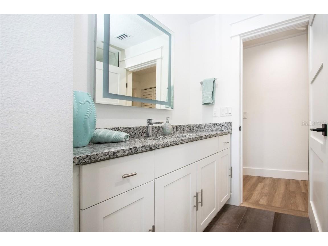 8607 50th Avenue W Bradenton FL 34210 A4670602 image79