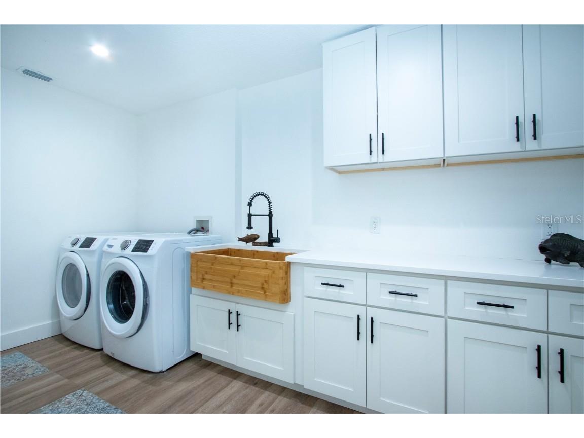 8607 50th Avenue W Bradenton FL 34210 A4670602 image82