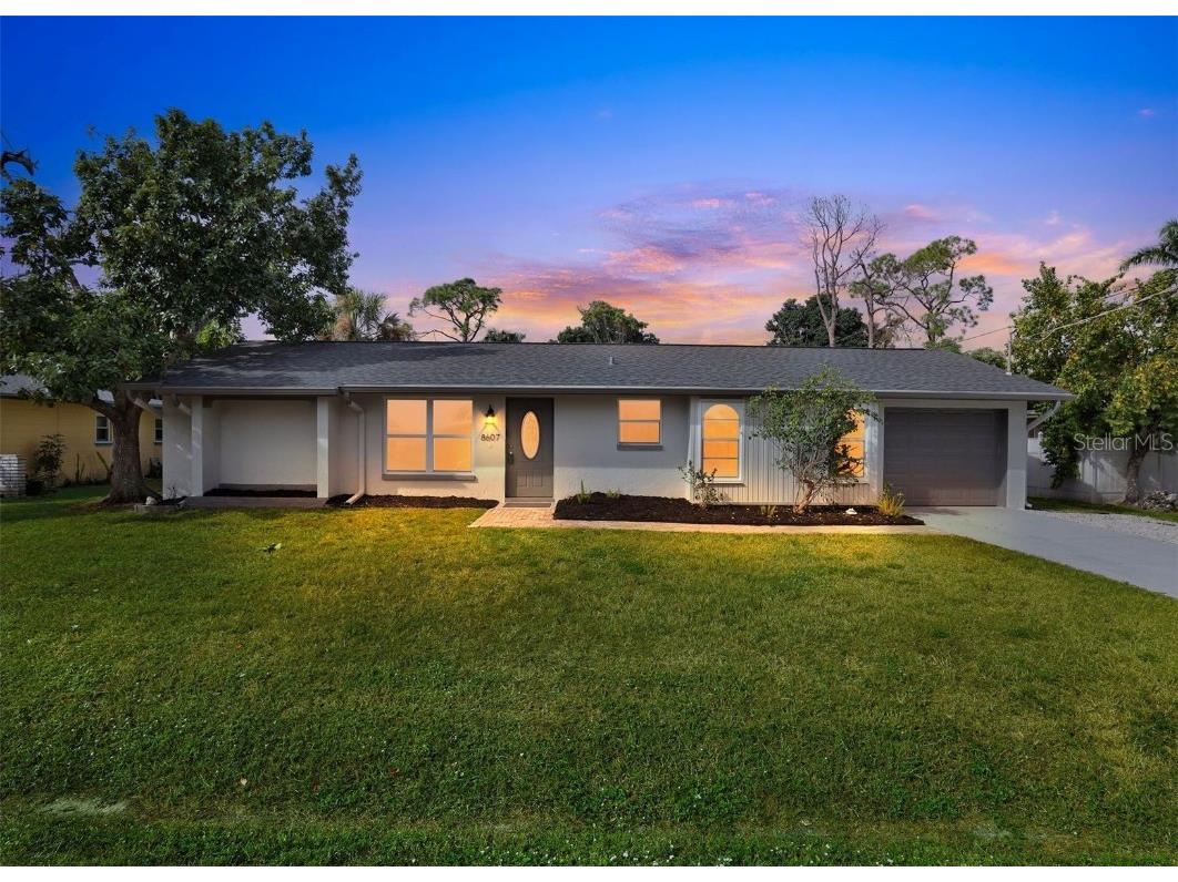 8607 Chatham Street Fort Myers FL 33907 A4673476 image1