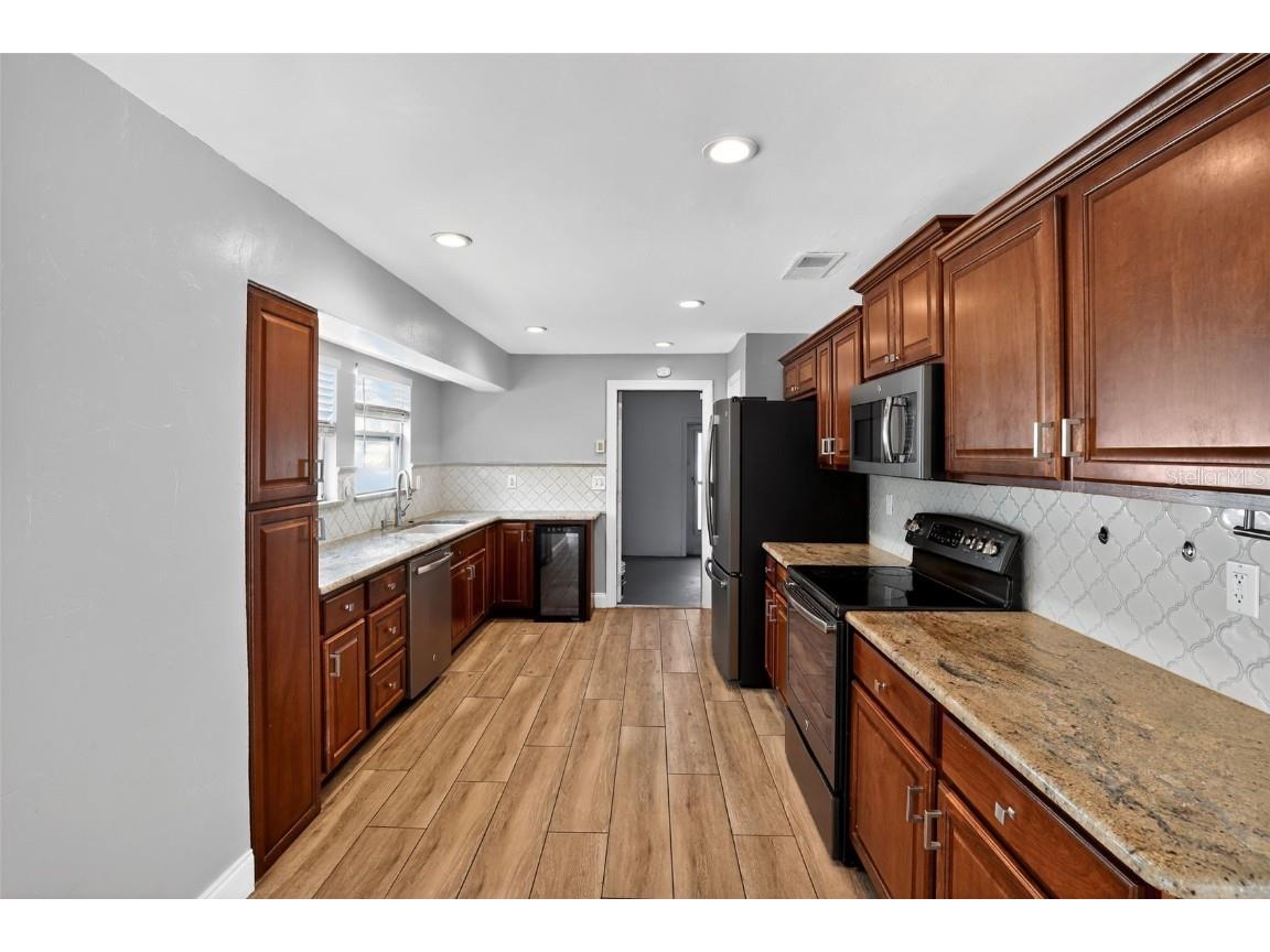 8607 Chatham Street Fort Myers FL 33907 A4673476 image14