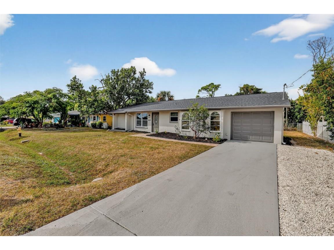 8607 Chatham Street Fort Myers FL 33907 A4673476 image28