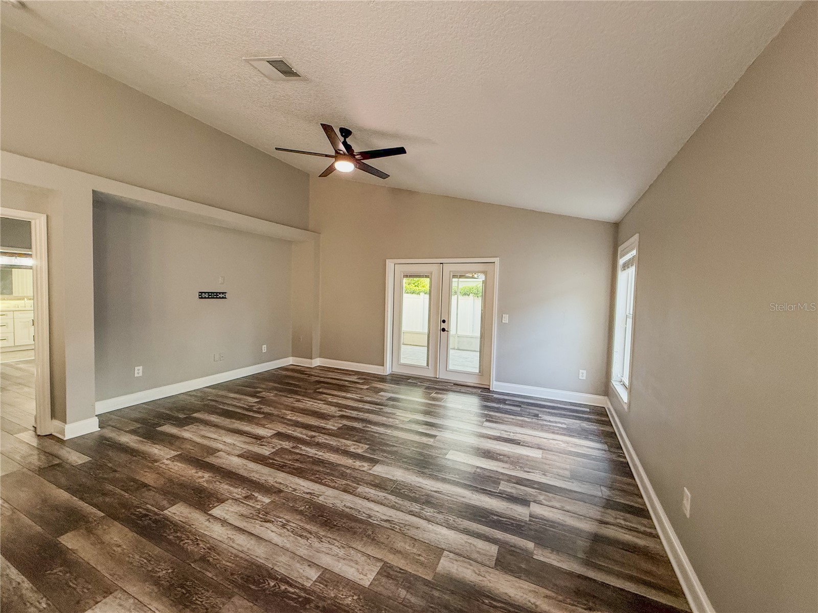 8608 Fawn Creek Drive Tampa FL 33626 TB8516417 image17