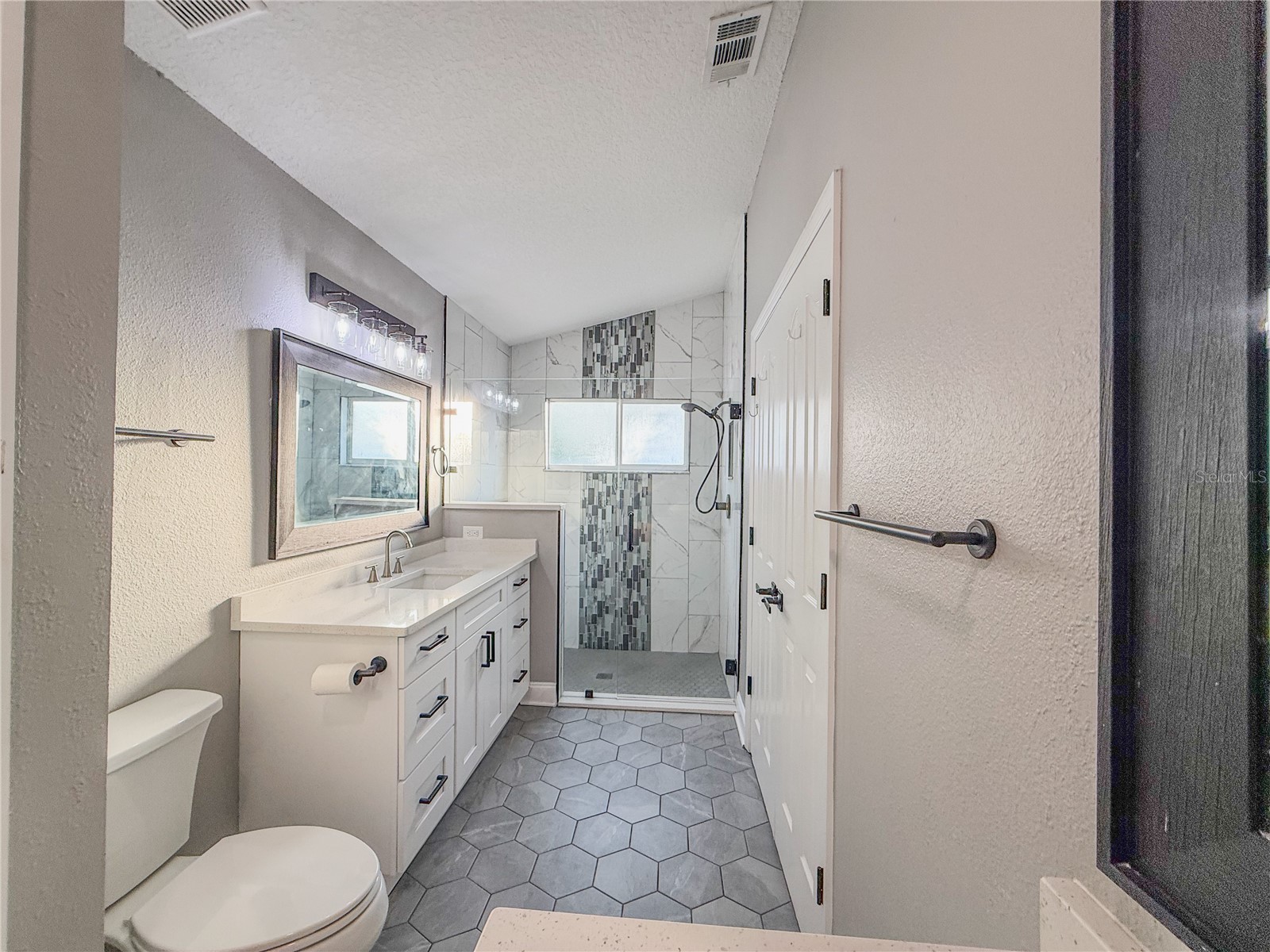 8608 Fawn Creek Drive Tampa FL 33626 TB8516417 image26