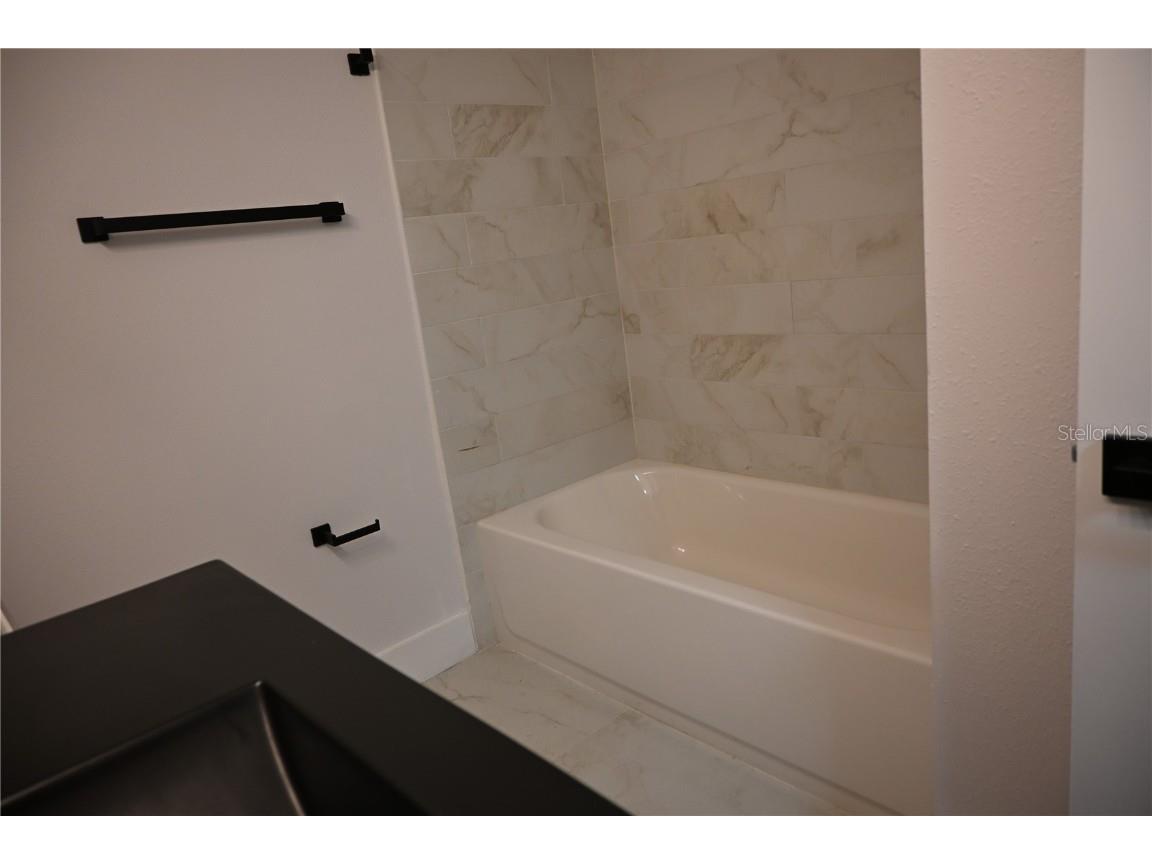 8609 Driftwood Drive Tampa FL 33615 TB8412032 image19