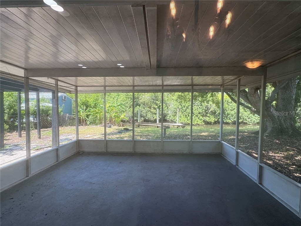 8609 Driftwood Drive Tampa FL 33615 TB8412032 image22