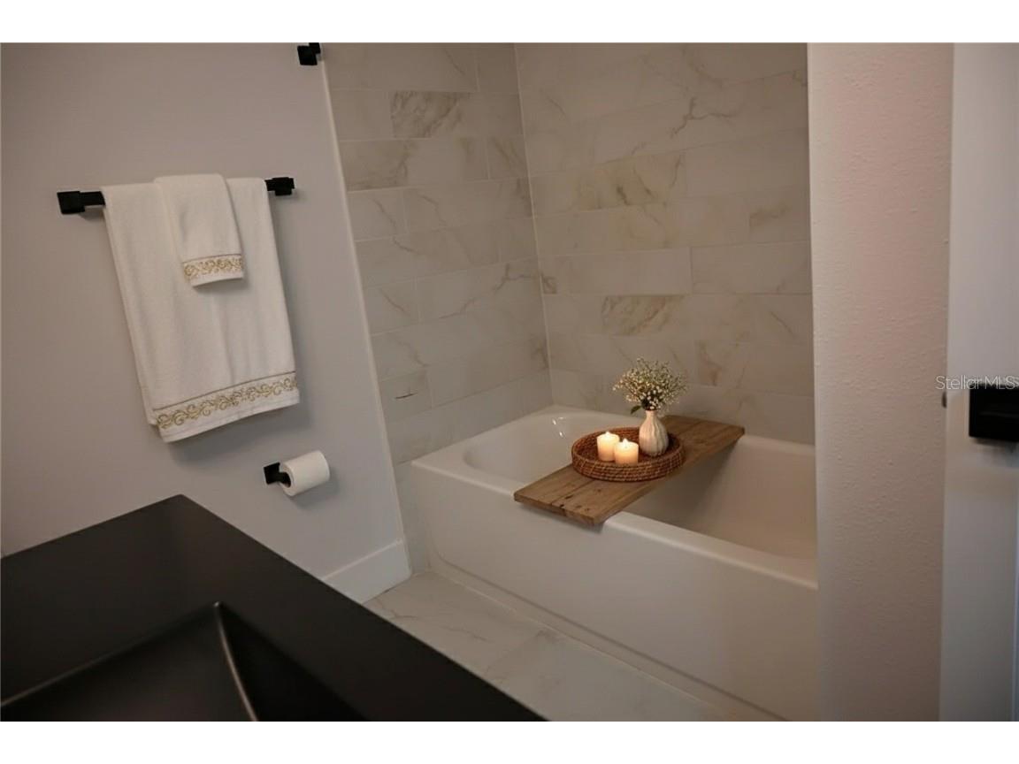 8609 Driftwood Drive Tampa FL 33615 TB8459808 image12