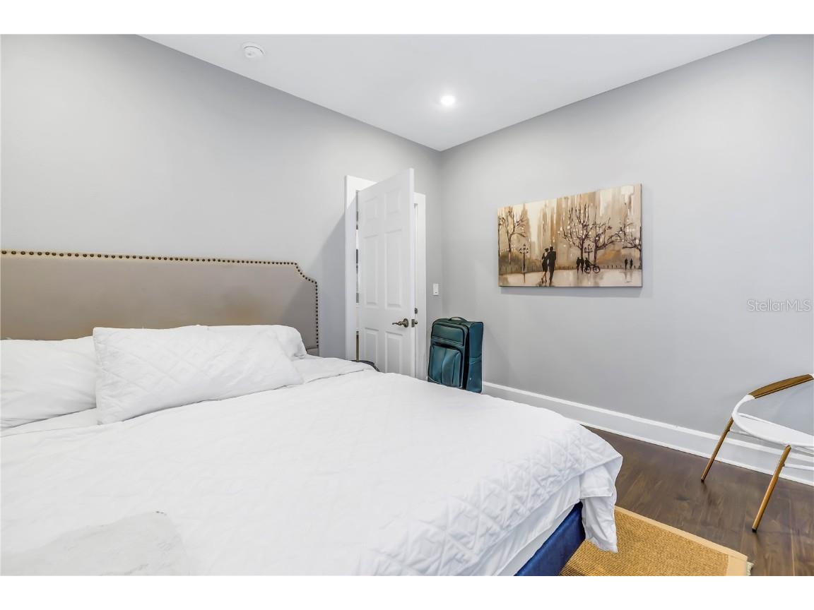 861 28th Avenue N Saint Petersburg FL 33704 TB8418832 image38