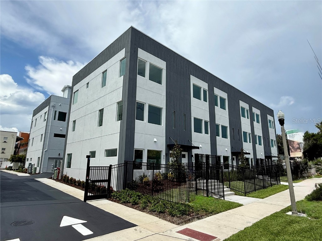 861 6th Avenue S Saint Petersburg FL 33701 TB8410373 image1