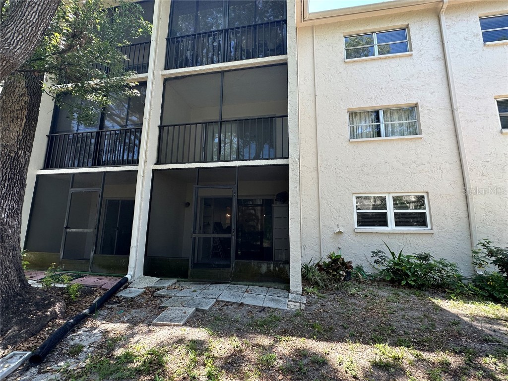 861 Maple Court #104 Dunedin FL 34698 TB8387410 image3